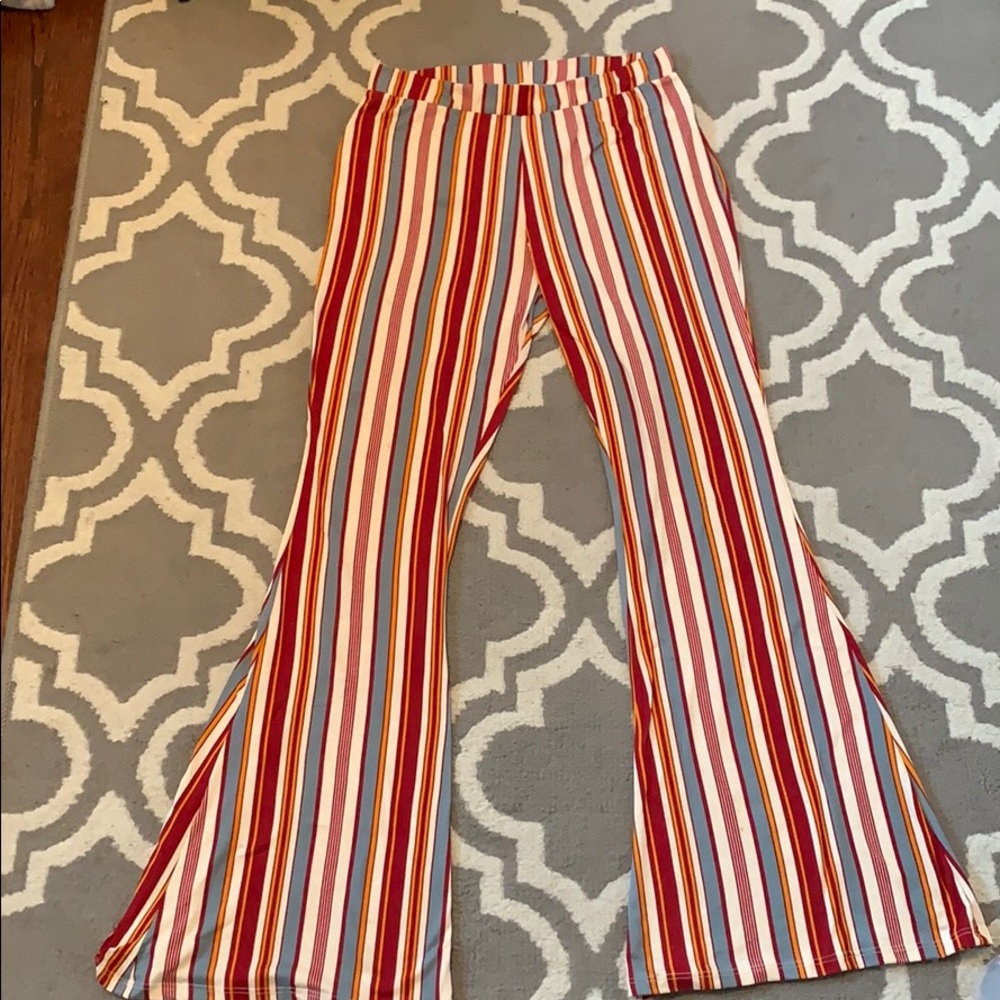 Flare out stretchy leggings